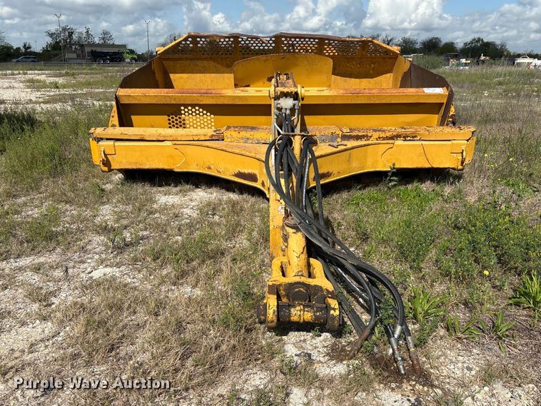 image for item EA7248 2014 John Deere 1812C scraper