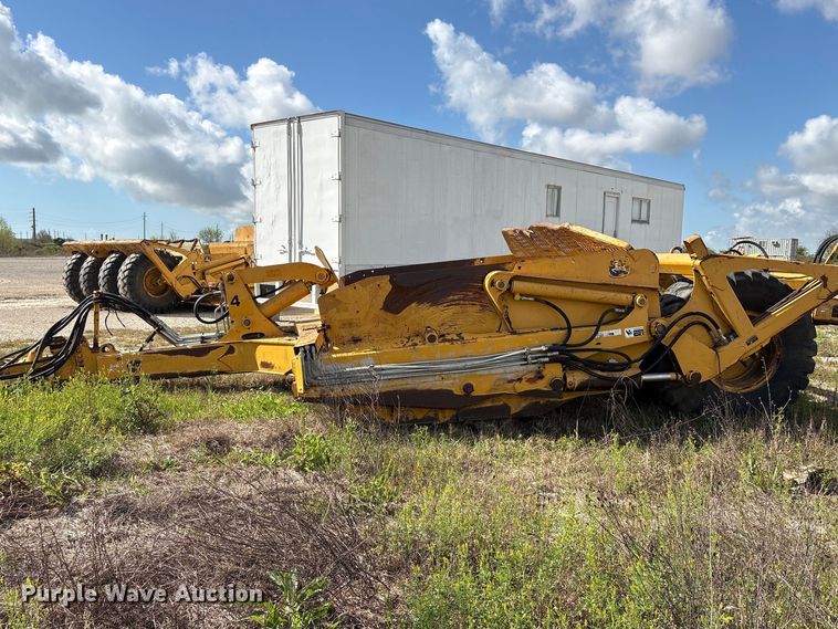 image for item EA7248 2014 John Deere 1812C scraper