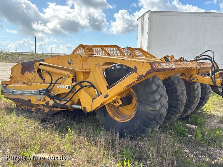 image for item EA7248 2014 John Deere 1812C scraper