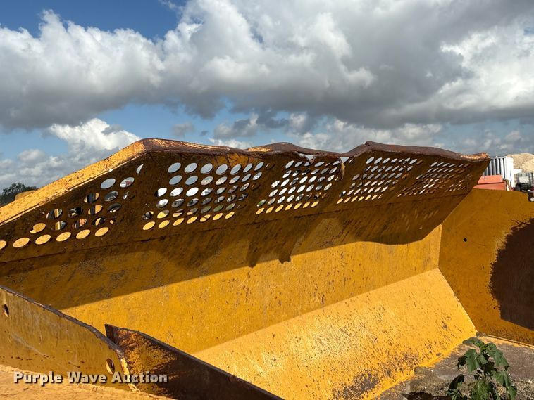 image for item EA7248 2014 John Deere 1812C scraper