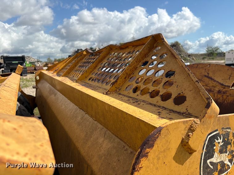 image for item EA7248 2014 John Deere 1812C scraper