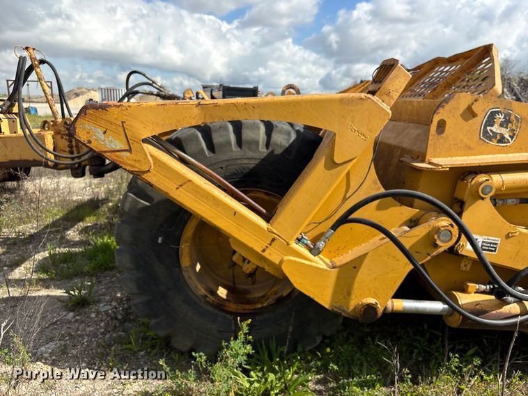 image for item EA7248 2014 John Deere 1812C scraper