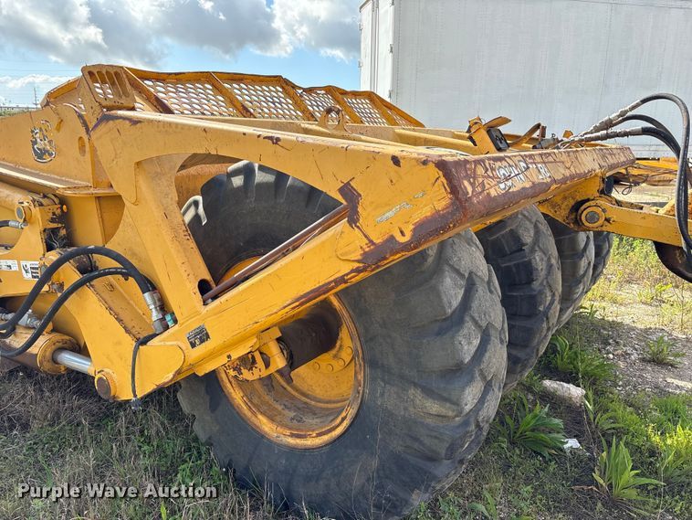 image for item EA7248 2014 John Deere 1812C scraper