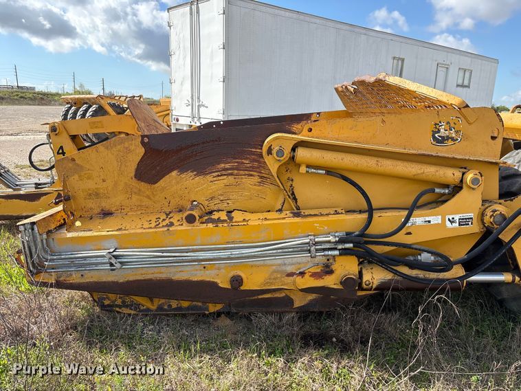 image for item EA7248 2014 John Deere 1812C scraper