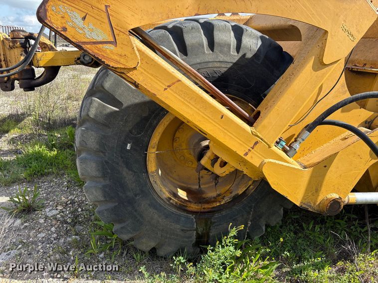 image for item EA7248 2014 John Deere 1812C scraper