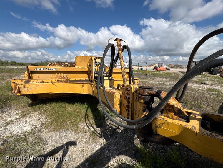 image for item EA7249 John Deere 1812C scraper