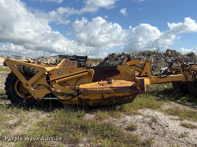 image for item EA7249 John Deere 1812C scraper