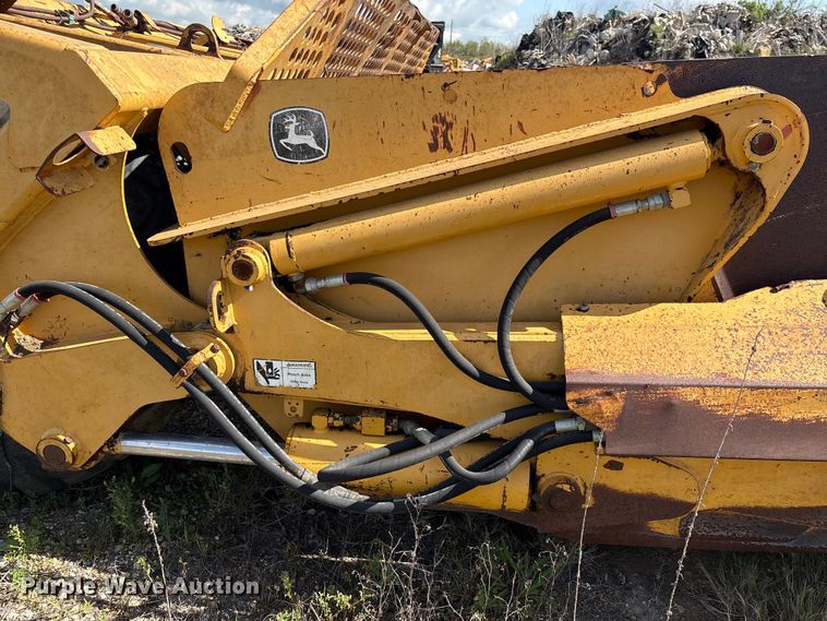 image for item EA7249 John Deere 1812C scraper