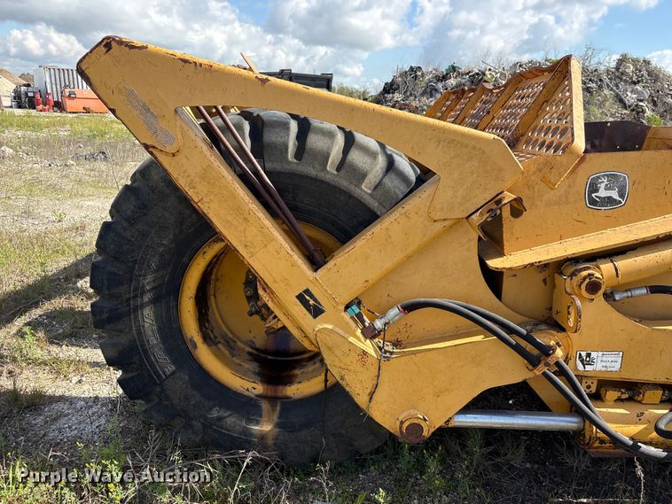 image for item EA7249 John Deere 1812C scraper