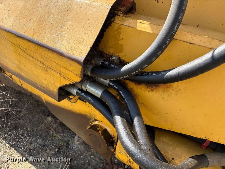 image for item EA7249 John Deere 1812C scraper