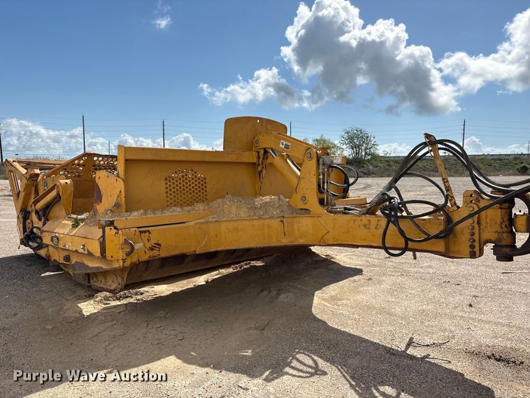 image for item EA7251 2014 John Deere 1812C scraper