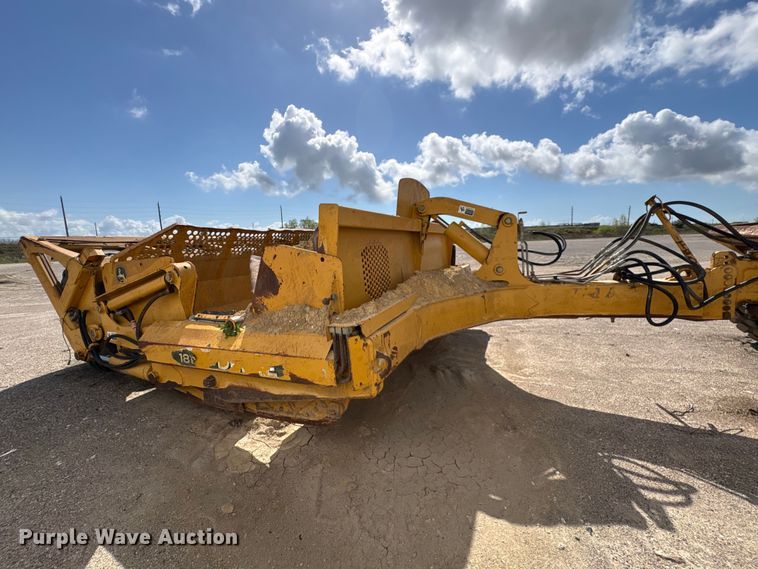image for item EA7251 2014 John Deere 1812C scraper