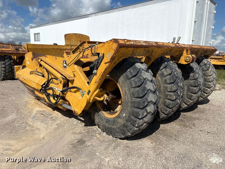 image for item EA7251 2014 John Deere 1812C scraper