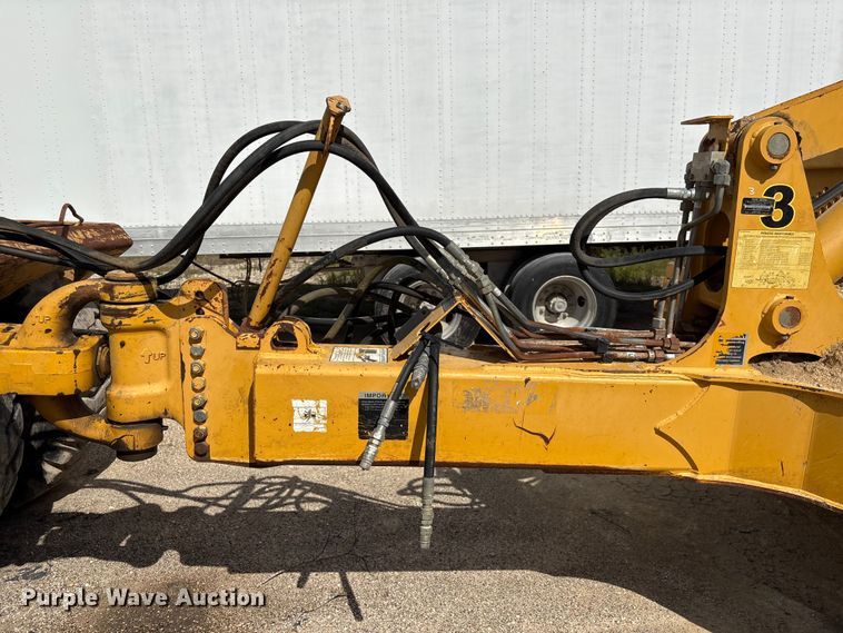 image for item EA7251 2014 John Deere 1812C scraper