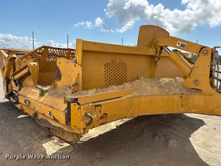 image for item EA7251 2014 John Deere 1812C scraper