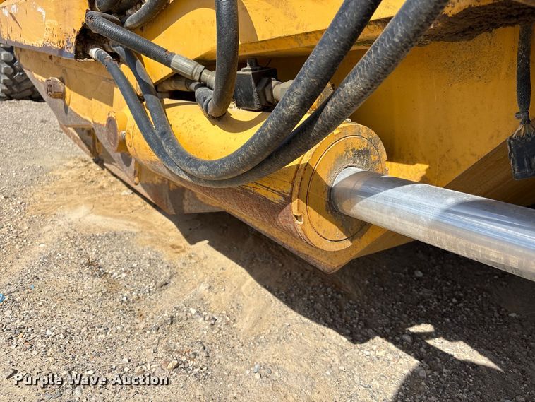 image for item EA7251 2014 John Deere 1812C scraper