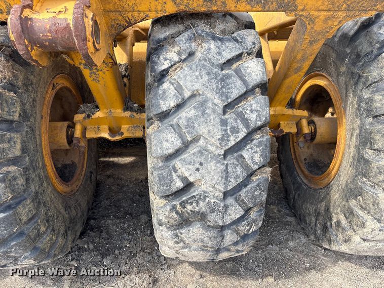 image for item EA7251 2014 John Deere 1812C scraper