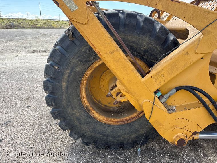 image for item EA7251 2014 John Deere 1812C scraper