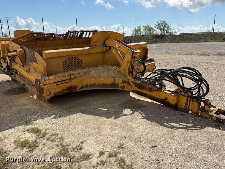 image for item EA7252 2012 John Deere 1812C scraper