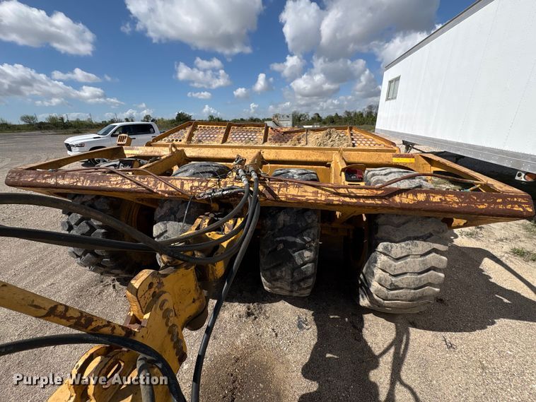 image for item EA7252 2012 John Deere 1812C scraper