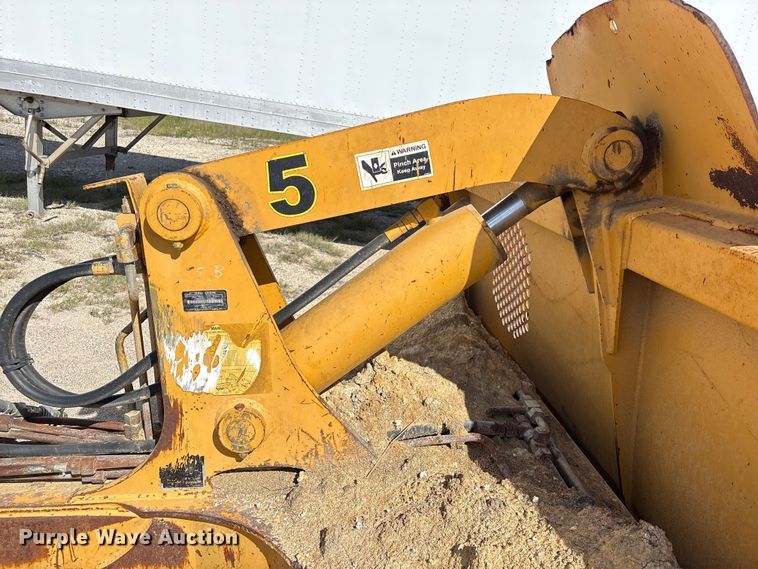 image for item EA7252 2012 John Deere 1812C scraper