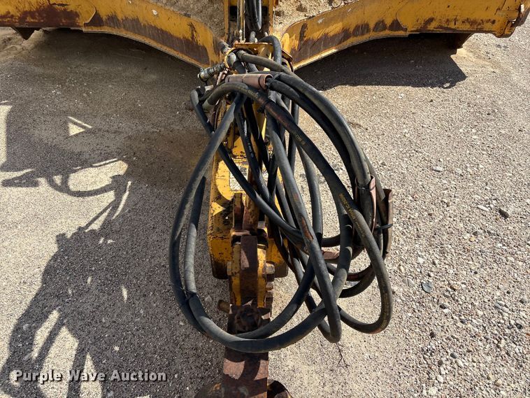 image for item EA7252 2012 John Deere 1812C scraper