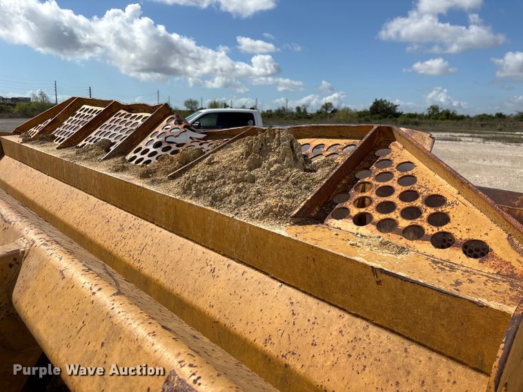 image for item EA7252 2012 John Deere 1812C scraper