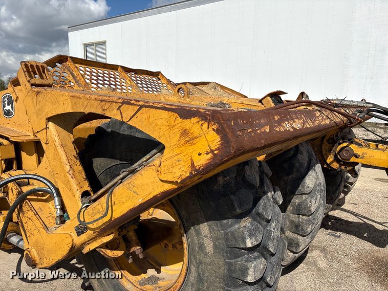 image for item EA7252 2012 John Deere 1812C scraper