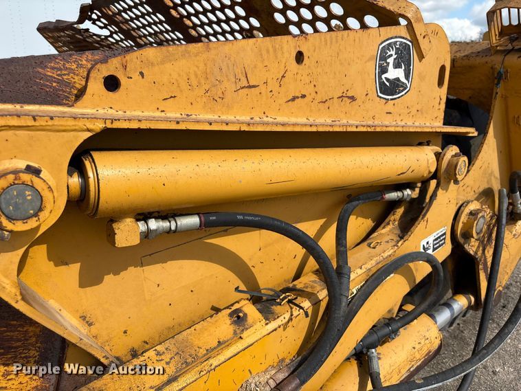 image for item EA7252 2012 John Deere 1812C scraper