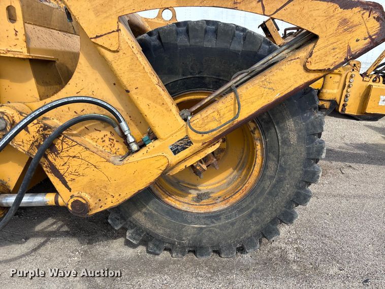 image for item EA7252 2012 John Deere 1812C scraper
