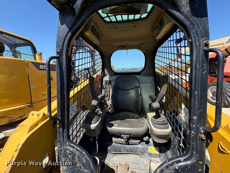 image for item EA7276 2019 Caterpillar 249D tracked skid steer loader