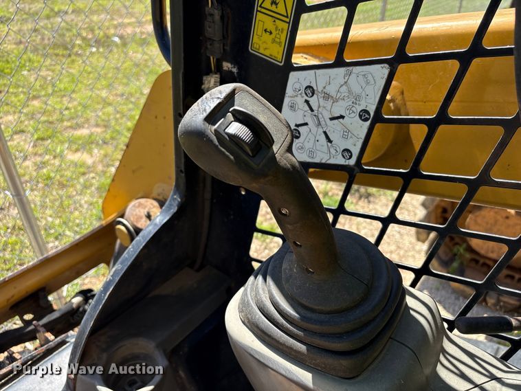 image for item EA7276 2019 Caterpillar 249D tracked skid steer loader