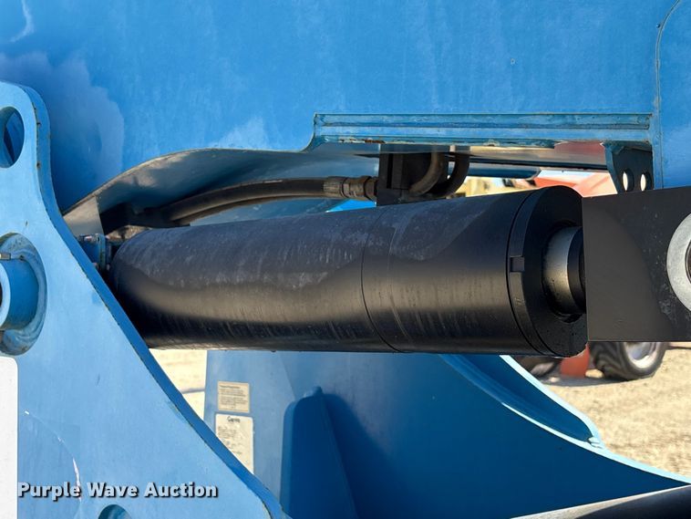image for item EA7277 2014 Genie GTH-844 telehandler