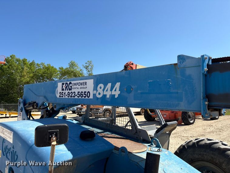image for item EA7277 2014 Genie GTH-844 telehandler
