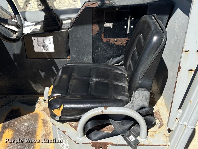 image for item EA7277 2014 Genie GTH-844 telehandler