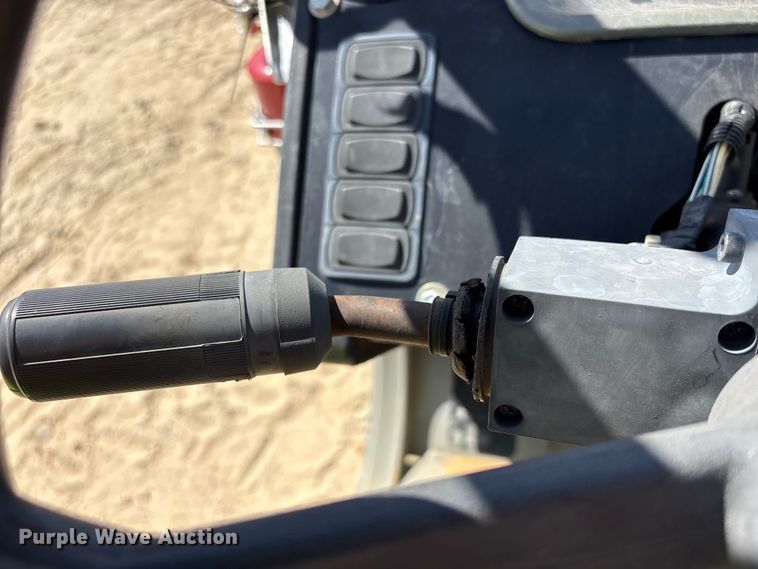 image for item EA7277 2014 Genie GTH-844 telehandler