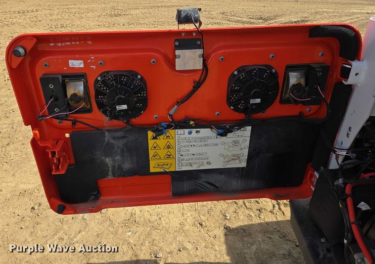 image for item EB1333 2024 Bobcat T770 tracked skid steer loader