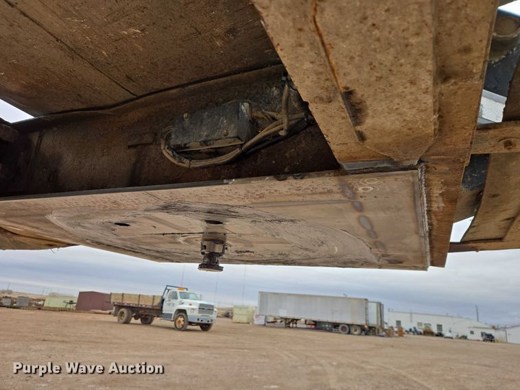 image for item EB1384 1997 Circle R 34HSD side dump trailer