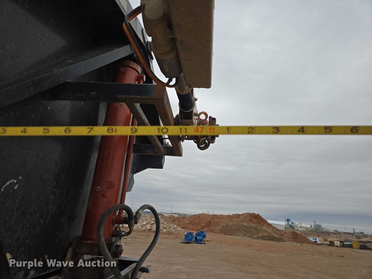 image for item EB1384 1997 Circle R 34HSD side dump trailer