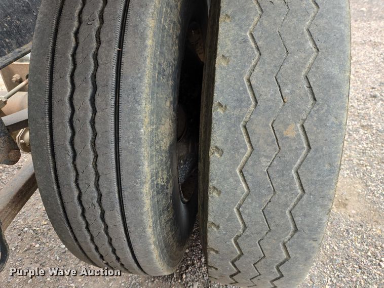 image for item EB1384 1997 Circle R 34HSD side dump trailer