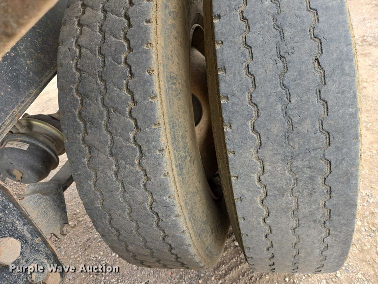 image for item EB1384 1997 Circle R 34HSD side dump trailer