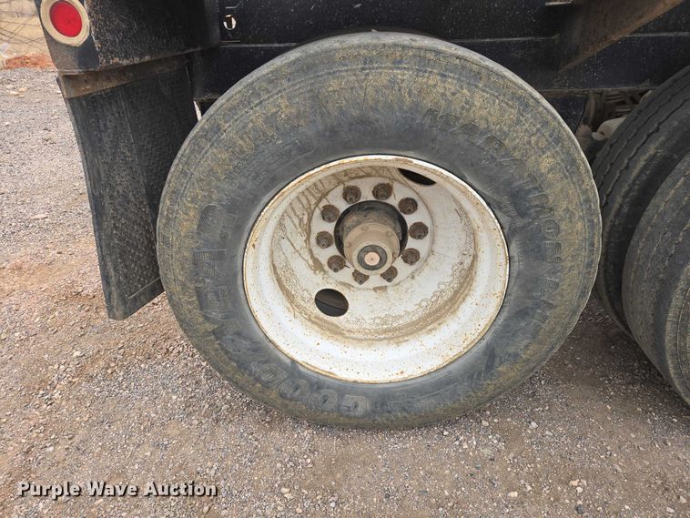 image for item EB1384 1997 Circle R 34HSD side dump trailer
