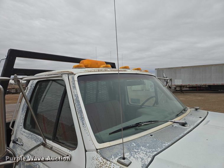 image for item EB1385 1992 Ford F600 dump flatbed truck