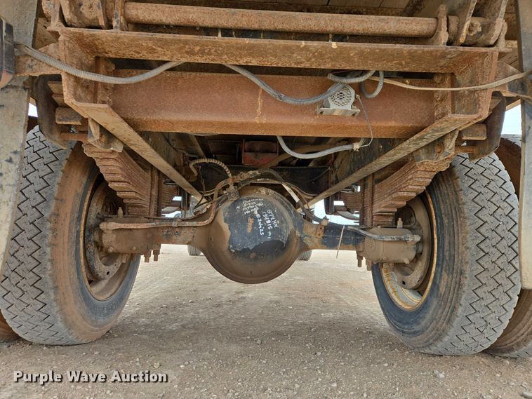 image for item EB1385 1992 Ford F600 dump flatbed truck