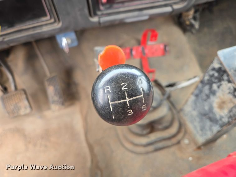 image for item EB1385 1992 Ford F600 dump flatbed truck