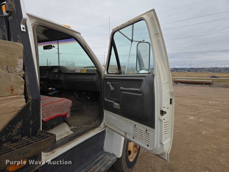 image for item EB1385 1992 Ford F600 dump flatbed truck