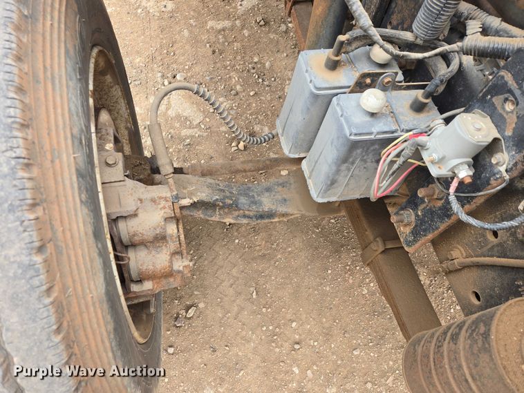 image for item EB1385 1992 Ford F600 dump flatbed truck