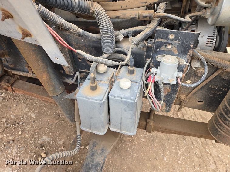 image for item EB1385 1992 Ford F600 dump flatbed truck