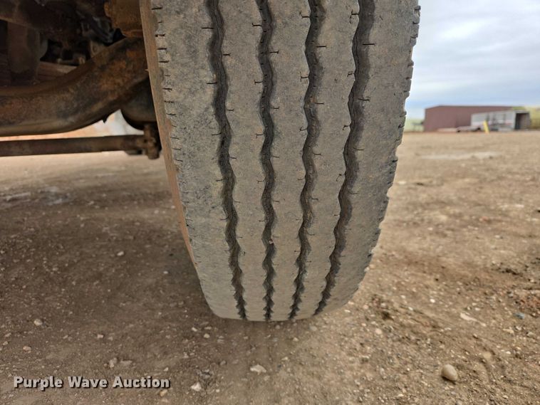 image for item EB1385 1992 Ford F600 dump flatbed truck