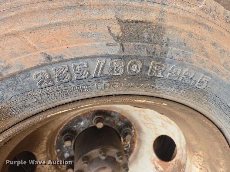 image for item EB1385 1992 Ford F600 dump flatbed truck